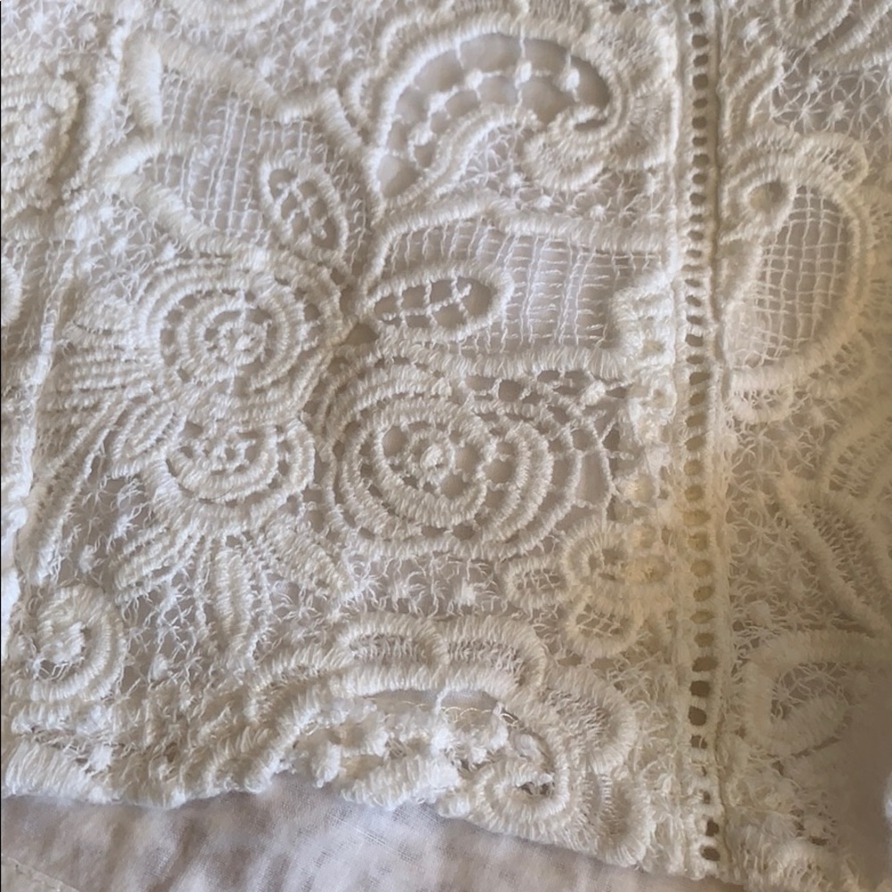 High Waisted Lace Shorts - Picture 2 of 3